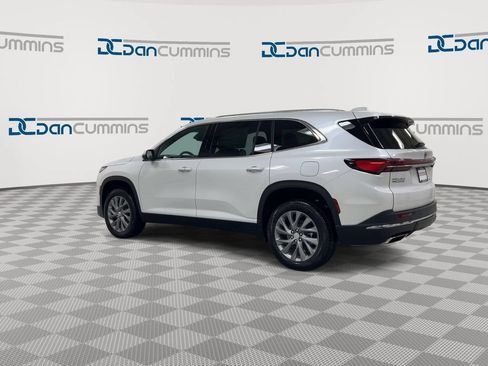 Used 2025 Buick Enclave Preferred w/ Power Package AWD/4WD image 6