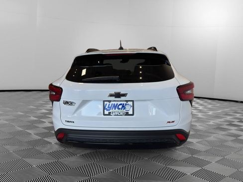 Used 2024 Chevrolet Trax RS w/ Driver Confidence Package FWD image 4