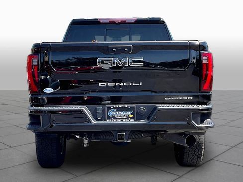 Used 2024 GMC Sierra 2500 Denali Ultimate w/ Snow Plow Prep/Camper Package AWD/4WD image 5