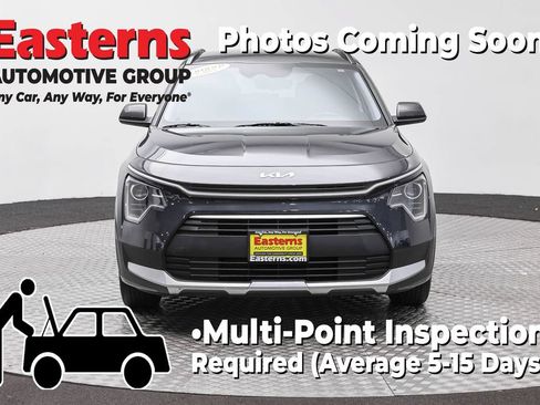 Used 2025 Kia Niro LX FWD image 2