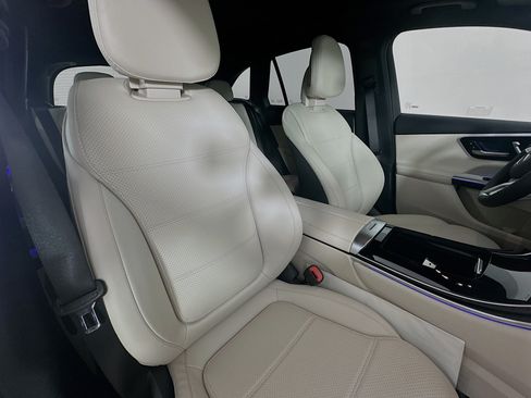 Used 2025 Mercedes-Benz GLC 300 4MATIC image 39
