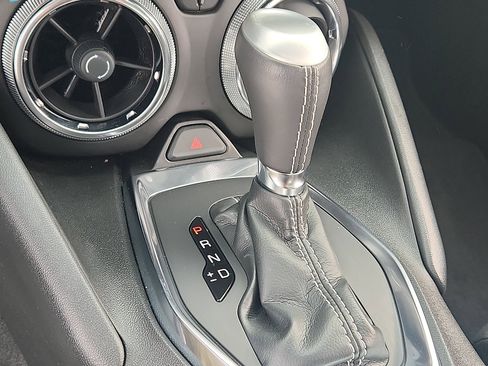 Used 2021 Chevrolet Camaro LT w/ RS Package image 15