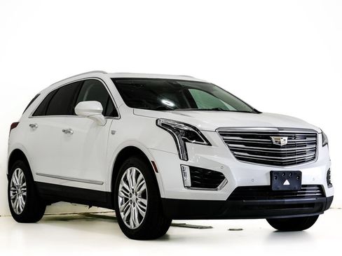 Used 2019 Cadillac XT5 Premium Luxury FWD image 1