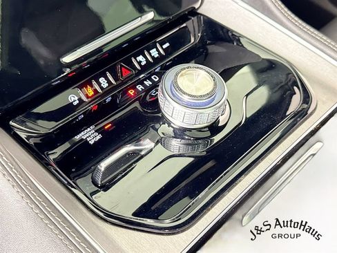 Used 2023 Jeep Wagoneer Series II AWD/4WD image 22