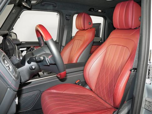 Used 2025 Mercedes-Benz G 550 image 13