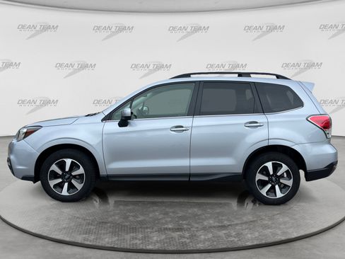 Used 2017 Subaru Forester 2.5i Limited AWD/4WD image 4