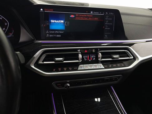 Used 2021 BMW X7 M50i w/ Cold Weather Package AWD/4WD image 27