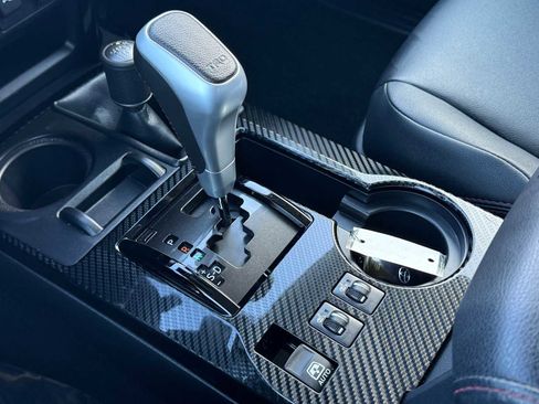 Certified 2024 Toyota 4Runner TRD Off-Road Premium image 29