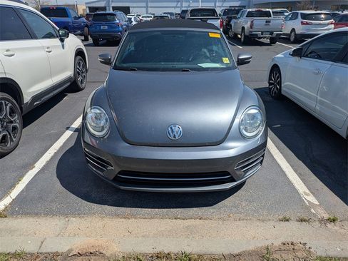Used 2017 Volkswagen Beetle 1.8T S image 2