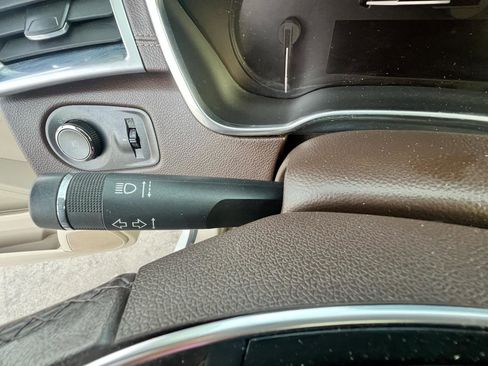 Used 2013 Cadillac SRX Premium w/ LPO, U-Rail D-Rings Package image 9