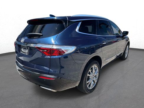 Used 2023 Buick Enclave Essence w/ Experience Buick Package FWD image 3