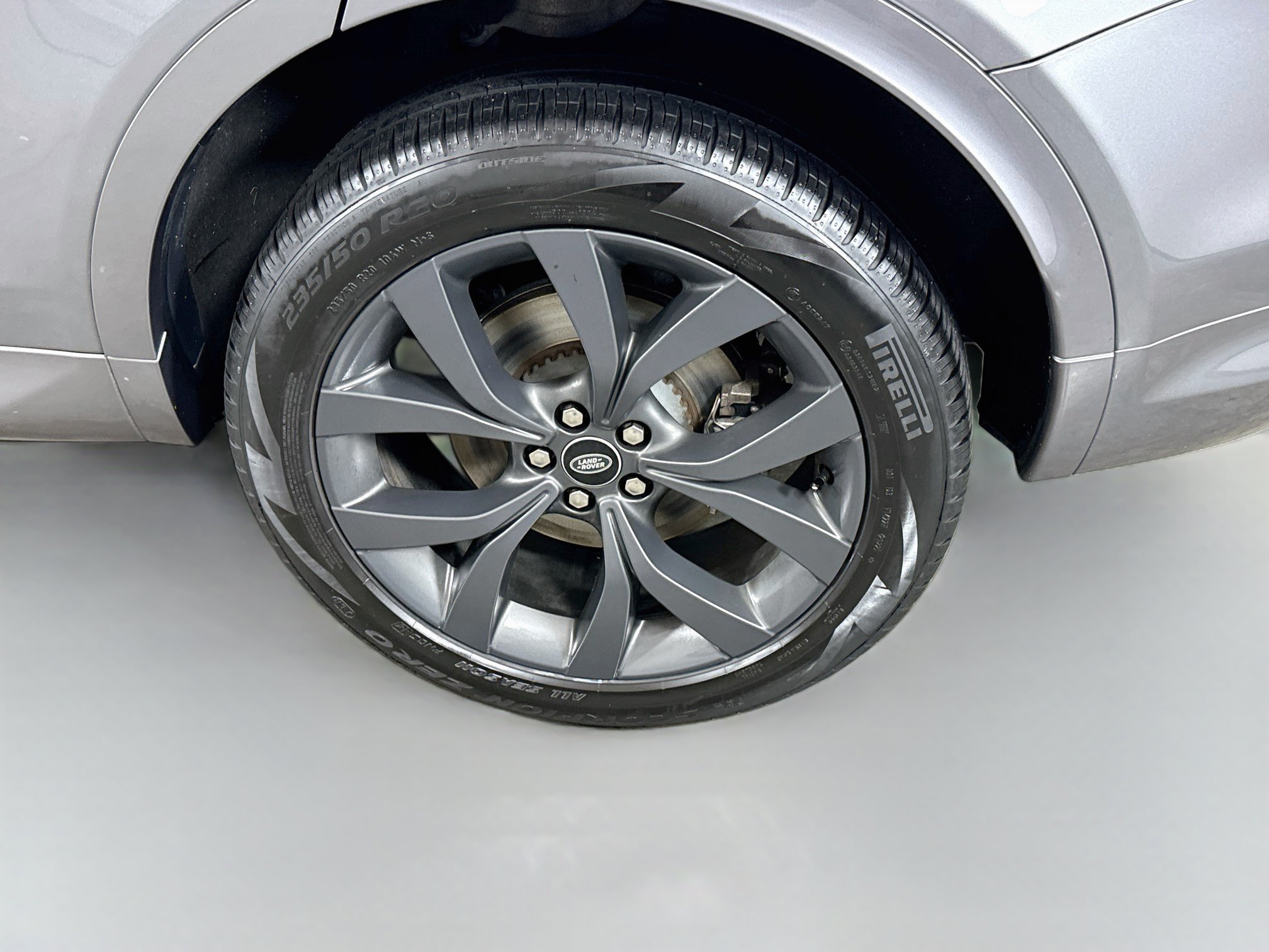 Used 2023 Land Rover Discovery Sport SE R-Dynamic AWD/4WD image 30