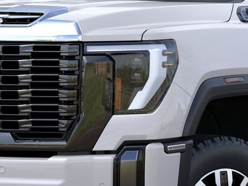 Used 2024 GMC Sierra 2500 Denali Ultimate w/ Max Trailering Package AWD/4WD image 10