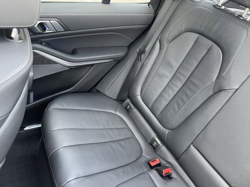 Used 2022 BMW X5 M50i w/ Premium Package image 19