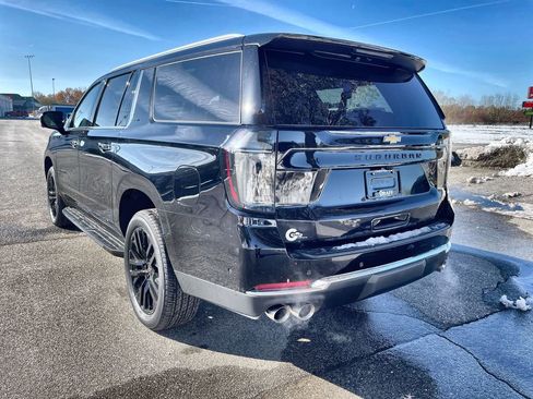 New 2026 Chevrolet Suburban Premier image 6