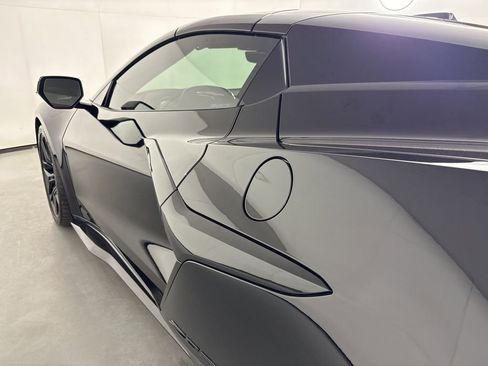 Used 2023 Chevrolet Corvette Z06 RWD image 15