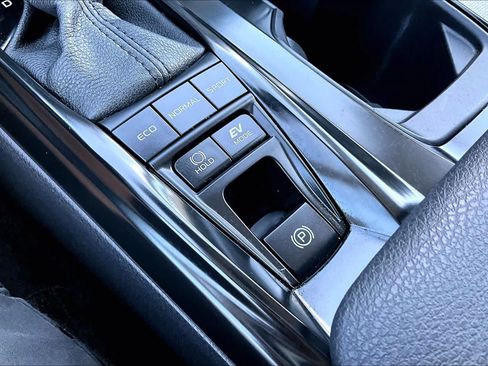 Certified 2025 Toyota Camry LE w/ Convenience Package AWD/4WD image 32
