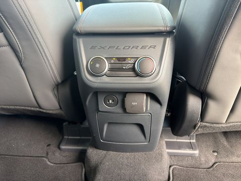 New 2026 Ford Explorer Active w/ Active Comfort Package RWD image 24