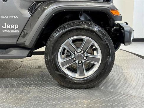 Certified 2022 Jeep Wrangler Unlimited Sahara w/ Cold Weather Group image 11