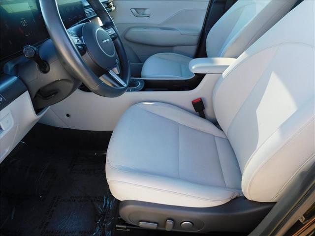 Used 2025 Hyundai Kona SEL FWD image 22