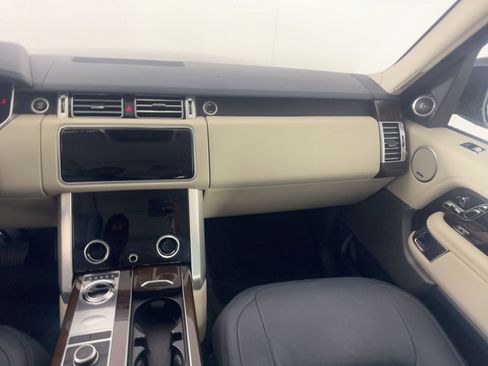Used 2018 Land Rover Range Rover HSE image 26