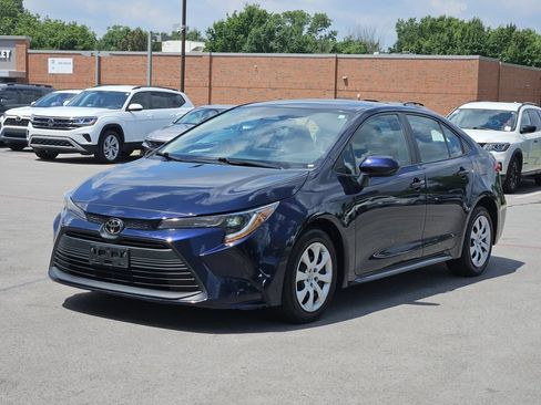 Used 2024 Toyota Corolla LE FWD image 2