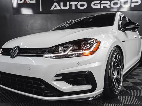 Used 2018 Volkswagen Golf R 4-Door image 6