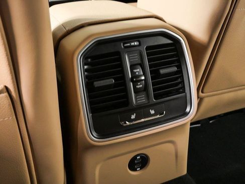 Certified 2026 Porsche Macan Turbo AWD/4WD image 21
