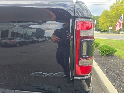Used 2023 RAM 1500 Laramie AWD/4WD image 8