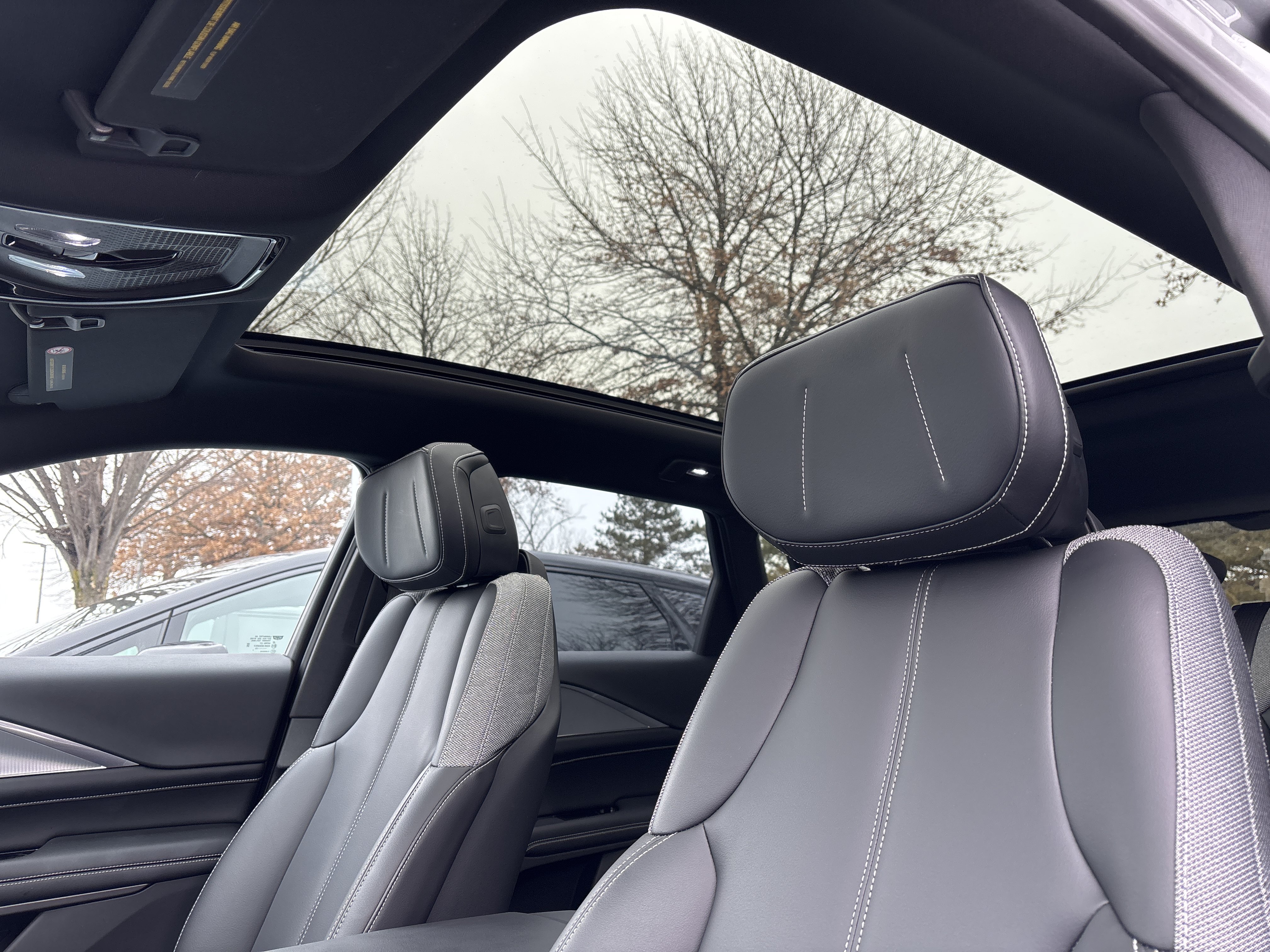 Used 2024 Cadillac Lyriq Tech RWD image 26
