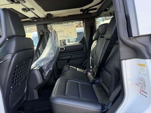 New 2026 Ford Bronco Badlands AWD/4WD image 10