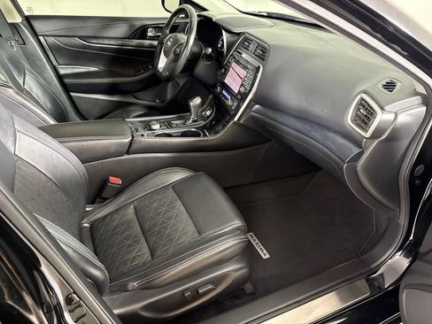Used 2020 Nissan Maxima Platinum w/ Sport Mat Group FWD image 16