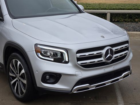 Used 2023 Mercedes-Benz GLB 250 image 7