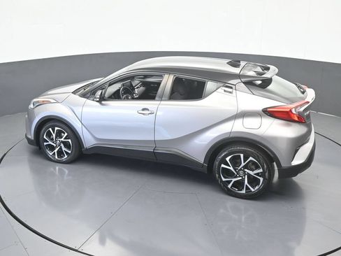 Used 2019 Toyota C-HR XLE FWD image 47