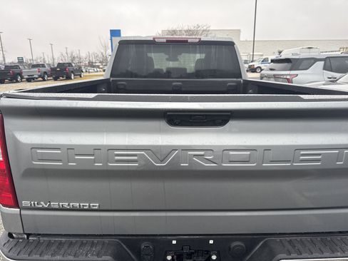 Used 2024 Chevrolet Silverado 1500 LT image 9