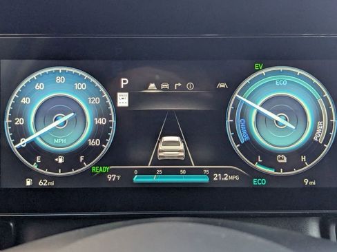 New 2025 Hyundai Elantra SEL image 17