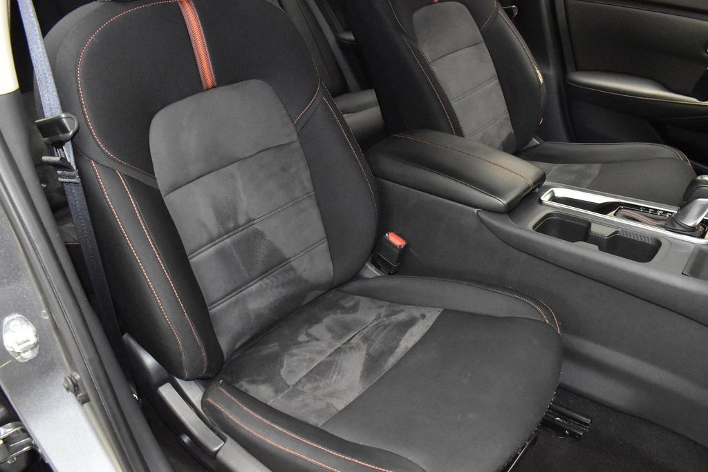 Used 2024 Nissan Sentra SR FWD image 26