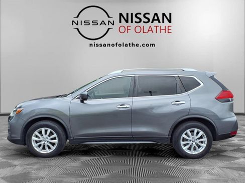 Used 2017 Nissan Rogue SV FWD image 21