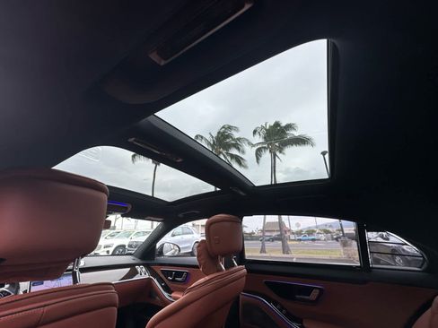 Certified 2023 Mercedes-Benz S 580e 4MATIC Sedan image 18