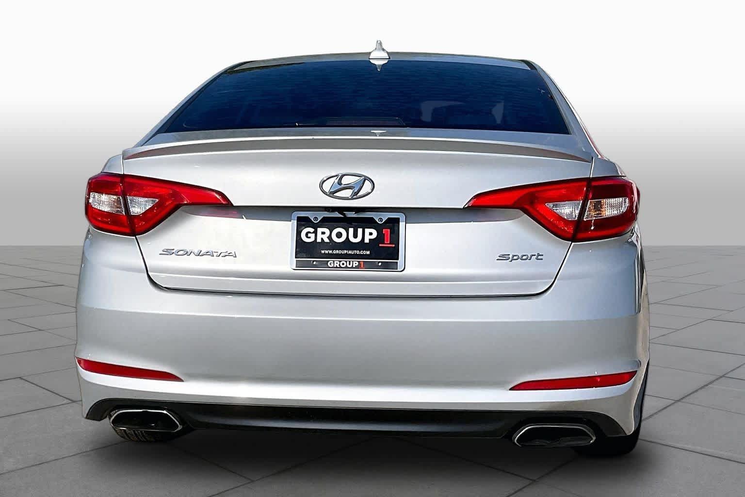 Used 2017 Hyundai Sonata Sport w/ Value Edition Package 02 FWD image 5