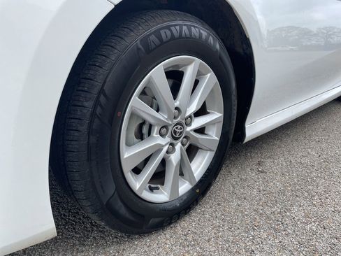 Used 2025 Toyota Camry LE image 10