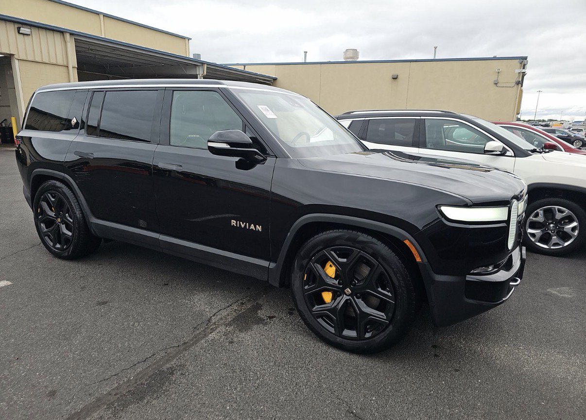 Used 2024 Rivian R1S Adventure Quad AWD/4WD image 3