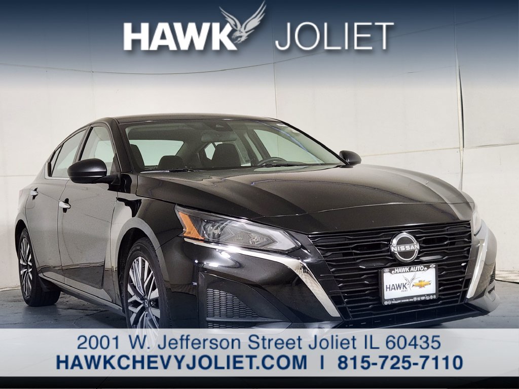 Used 2024 Nissan Altima 2.5 SV FWD image 1