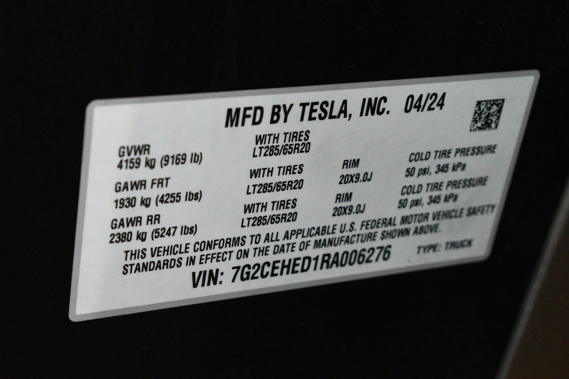 Used 2024 Tesla Cybertruck AWD Crew Cab image 98