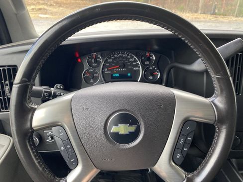 Used 2017 Chevrolet Express 3500 LT w/ LT Preferred Equipment Group image 18