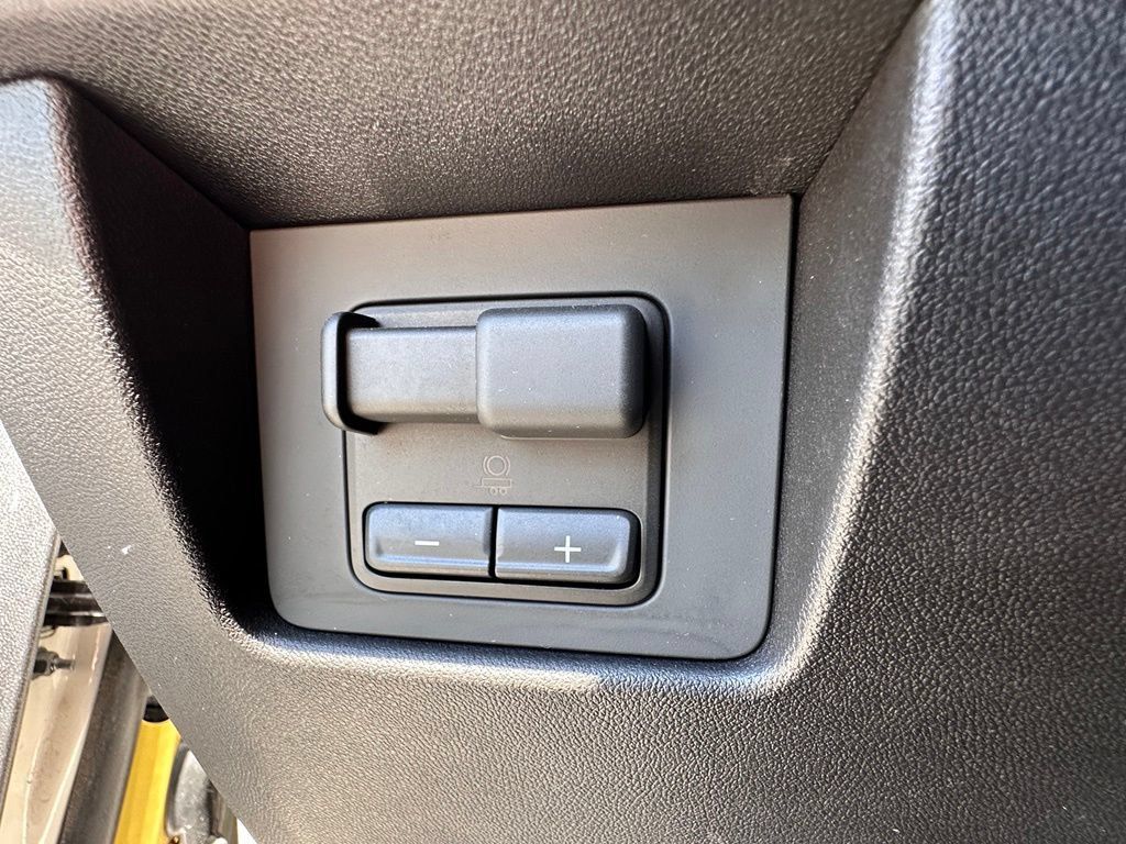 Certified 2026 GMC Canyon AT4 AWD/4WD image 39