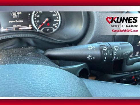 Used 2021 Jeep Renegade Latitude w/ Convenience Group image 18