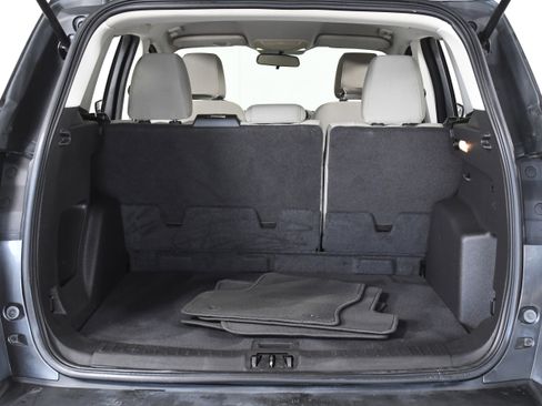 Used 2017 Ford Escape SE image 32