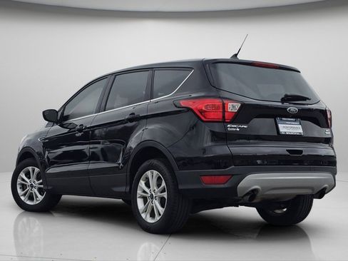 Used 2019 Ford Escape SE image 19