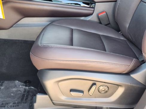 New 2026 Ford Explorer Platinum image 24